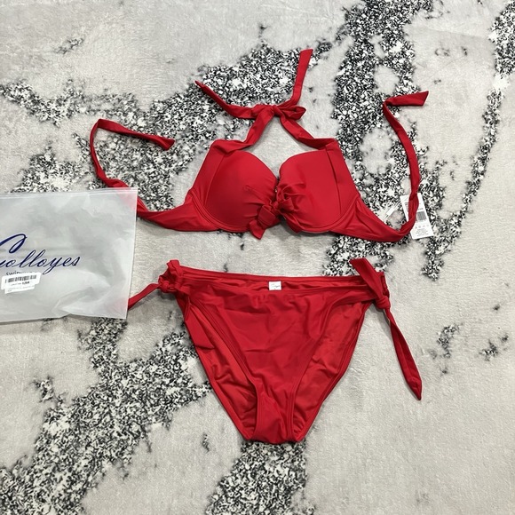 Caloyes Other - Caloyes Bikini Set Womens Size Large Red Underwire Tie Side Swim NWT